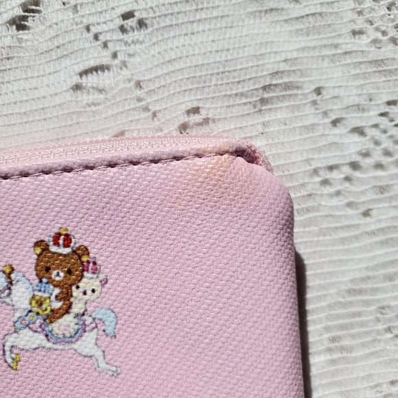 Rilakkuma Bear Vinyl Multi Purpose  Zippered-Pouch - Picture 5 of 5